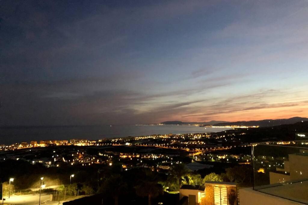 Casa Del Mar Apartment ตอร์ร็อกซ์ ภายนอก รูปภาพ